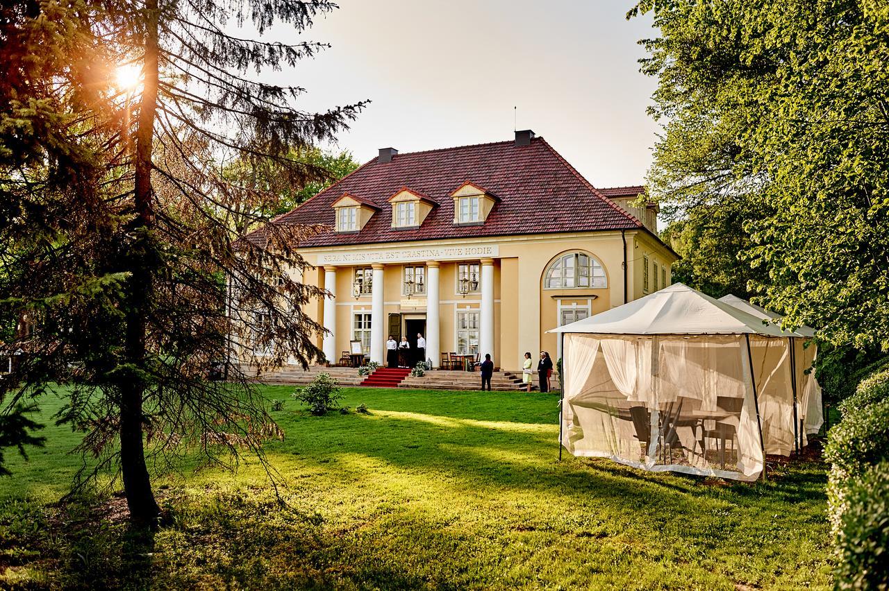 Palac Bazantarnia Pless Exterior foto